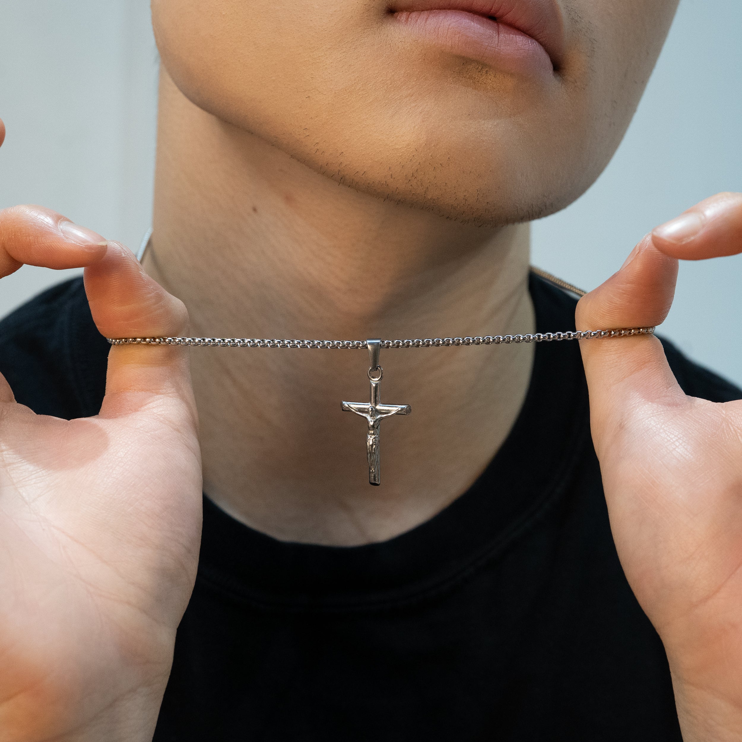 SILVER CROSS NECKLACE