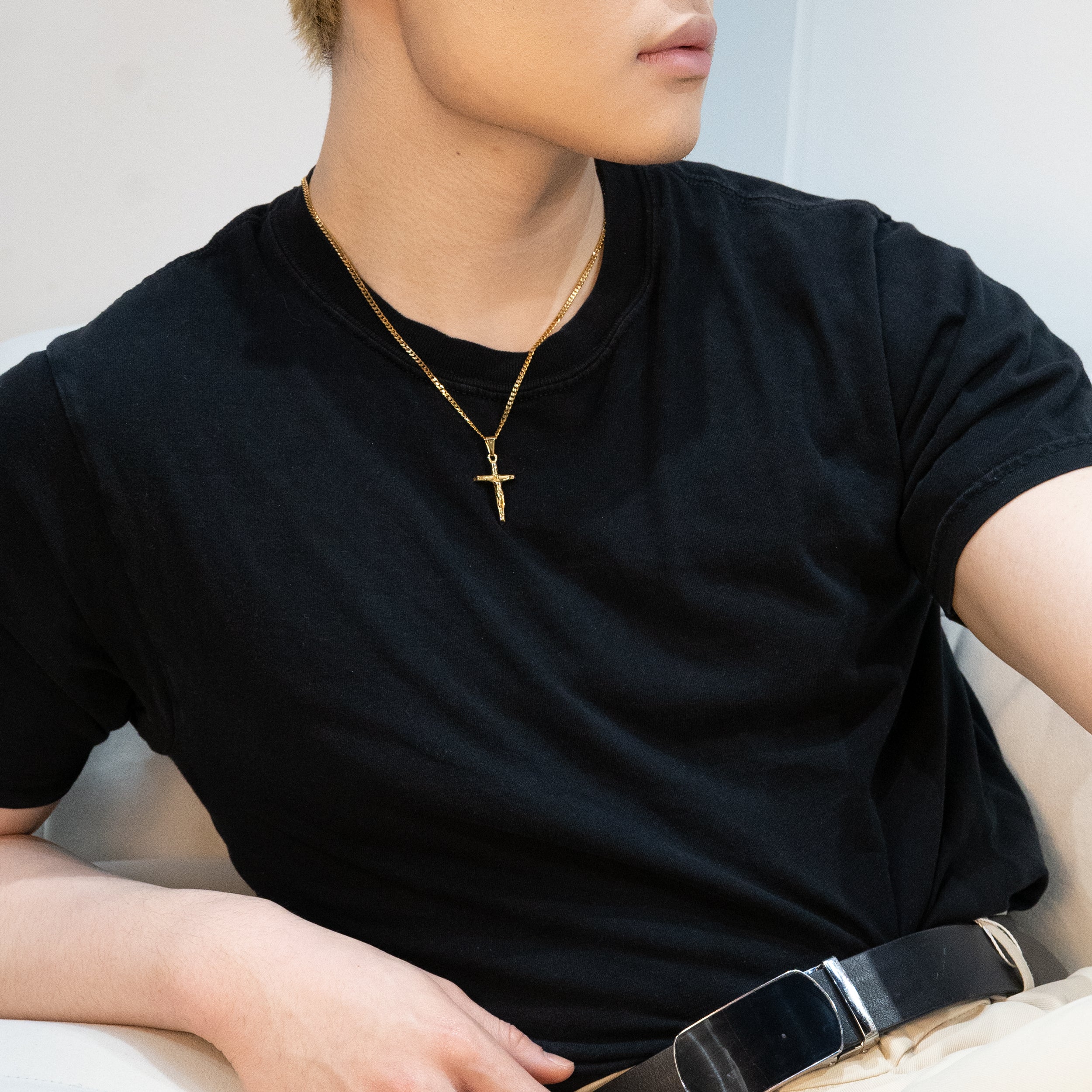 GOLD CROSS NECKLACE