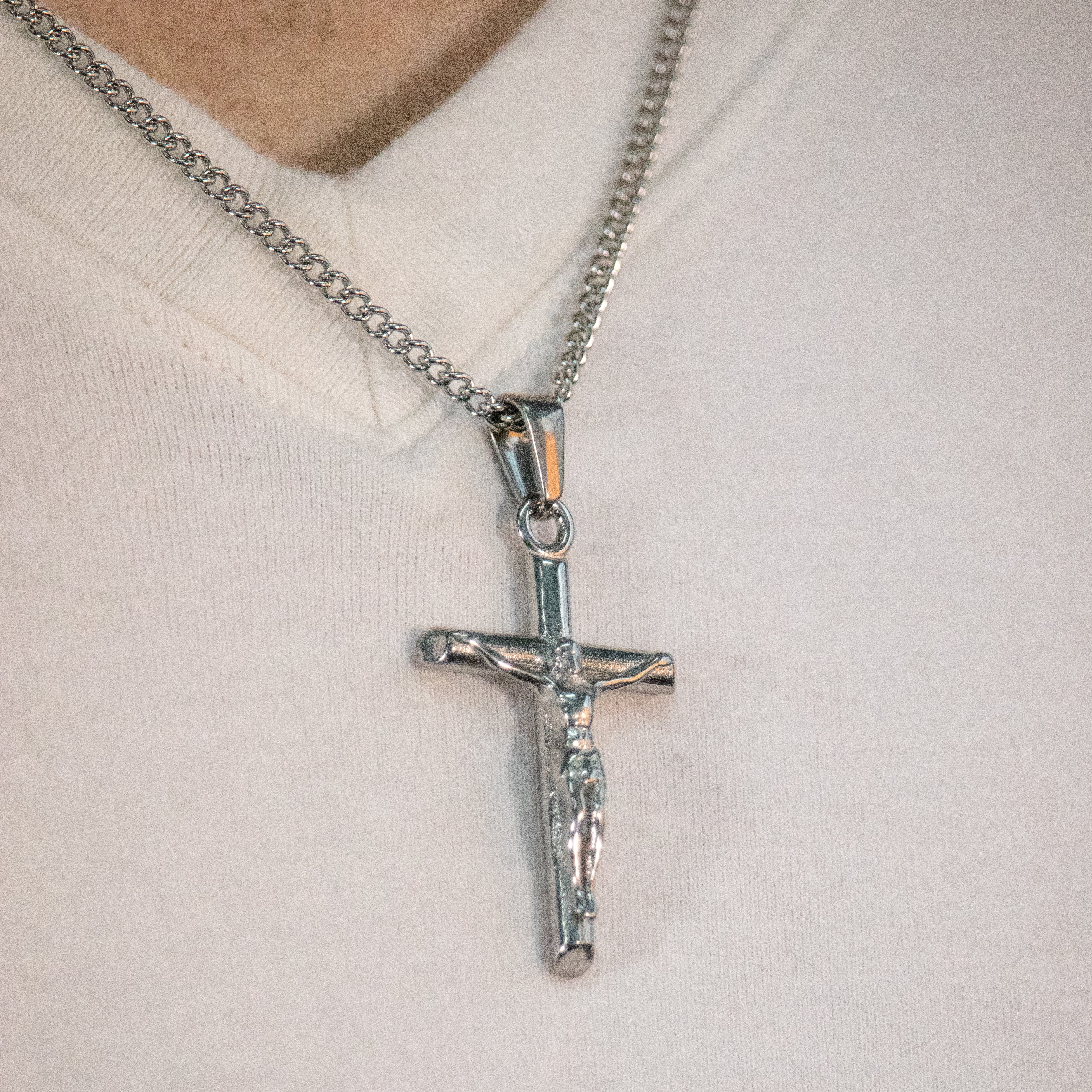 SILVER CROSS NECKLACE