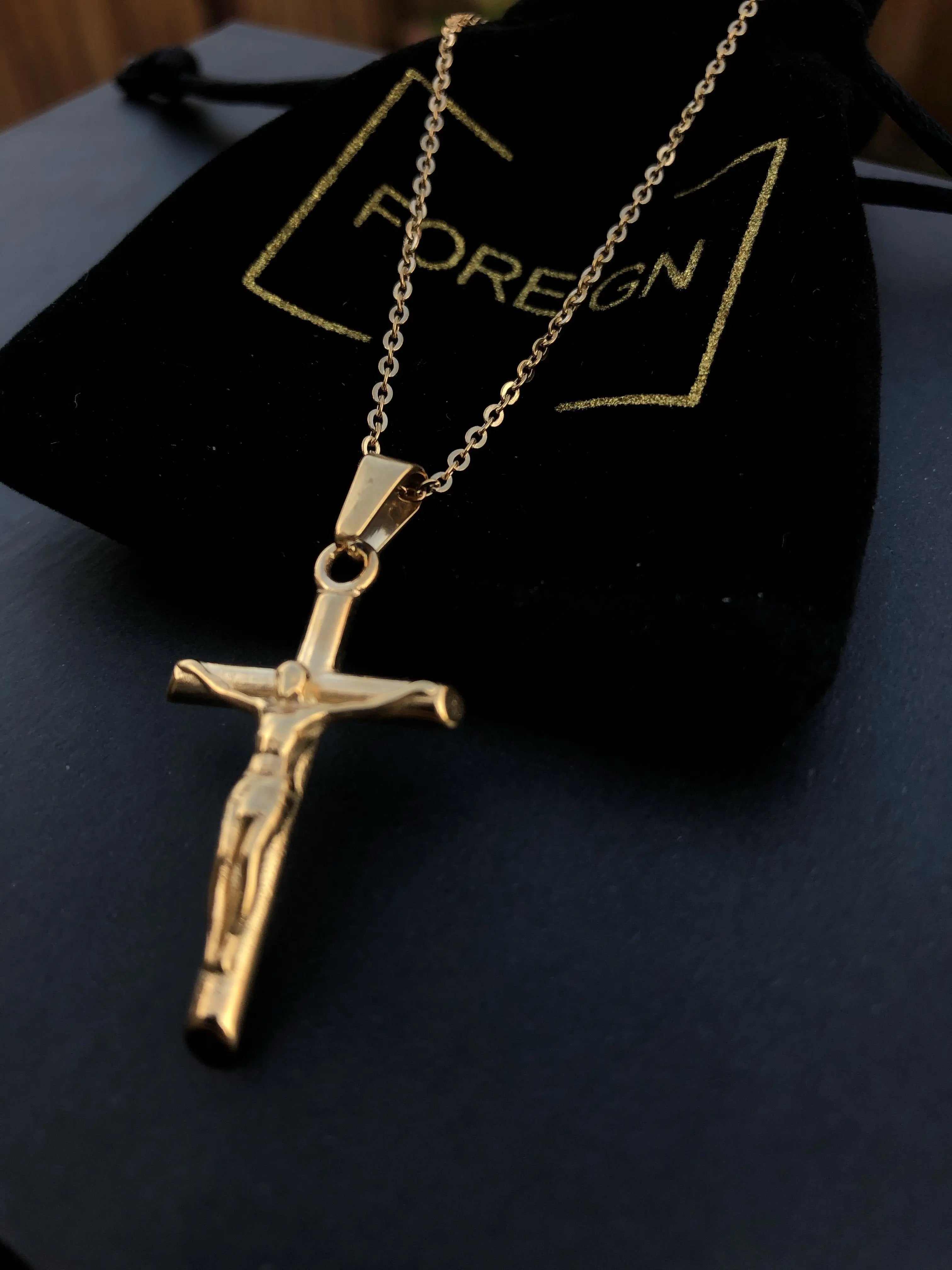 Crucifix Pendant (Gold) - Foreign Jewels